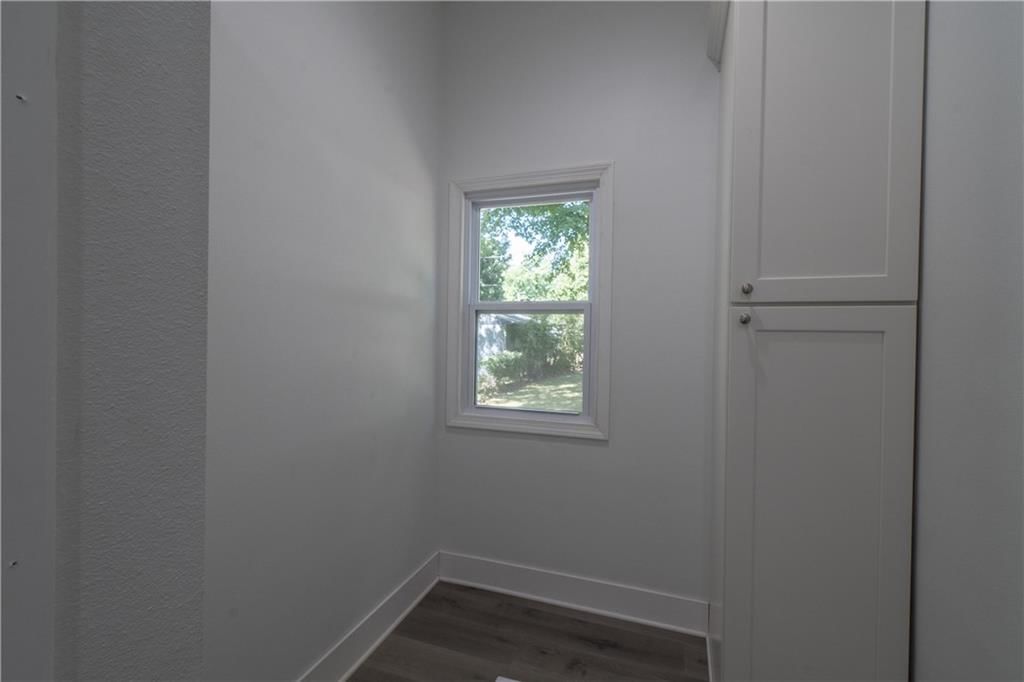 912 Indiana Street — photo 17