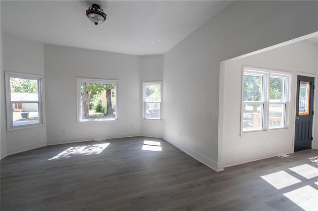 912 Indiana Street — photo 24