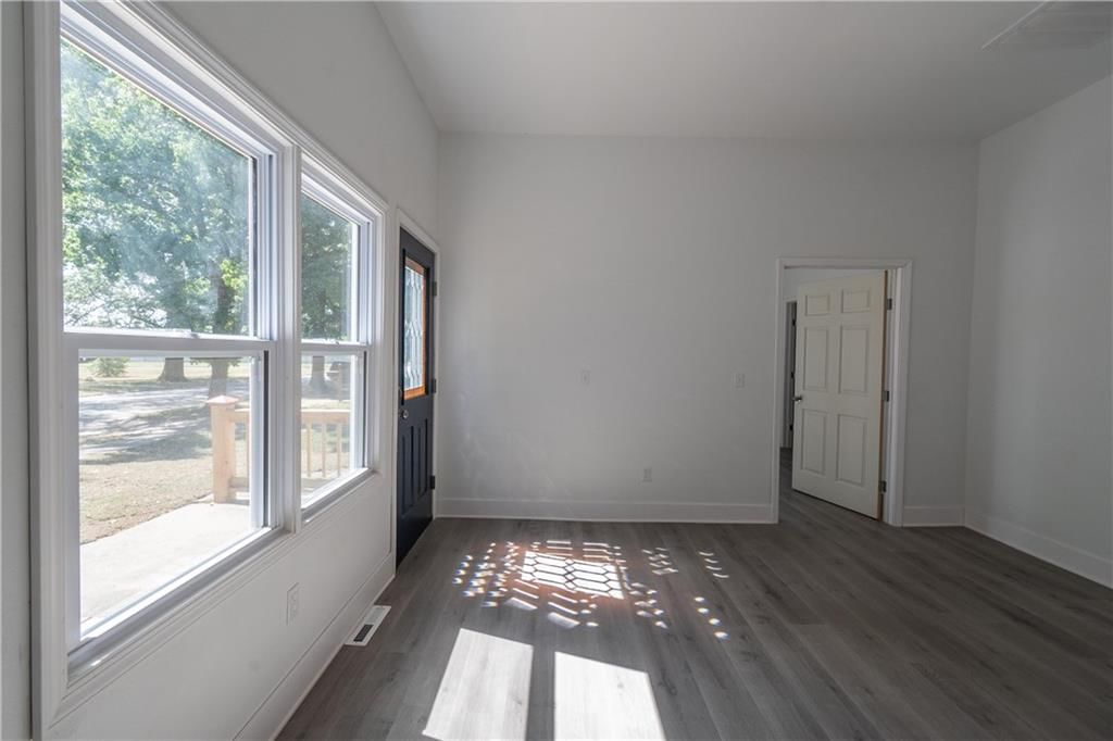 912 Indiana Street — photo 9
