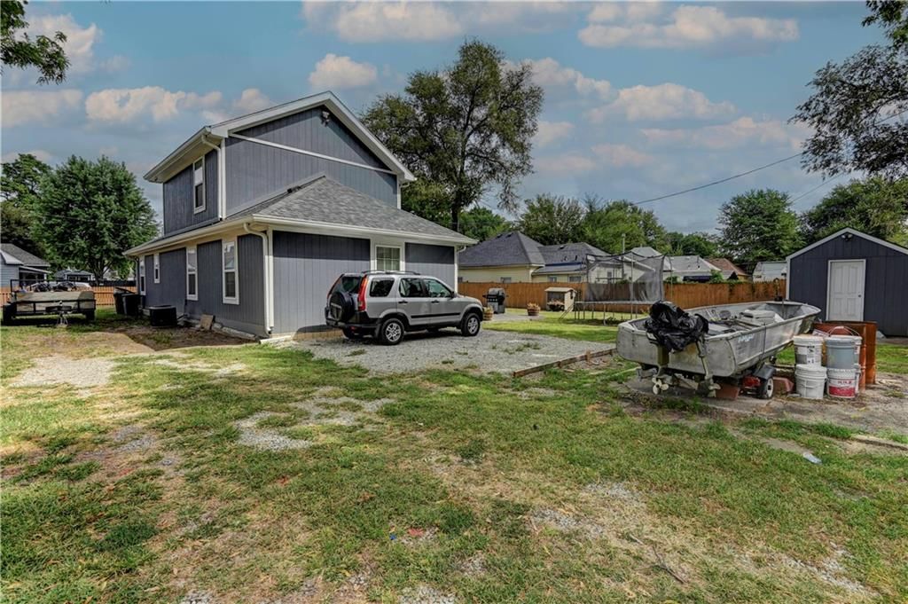 1235 Hasbrook Avenue — photo 12