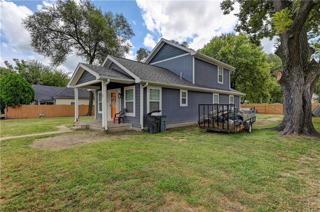 1235 Hasbrook Avenue — photo 52