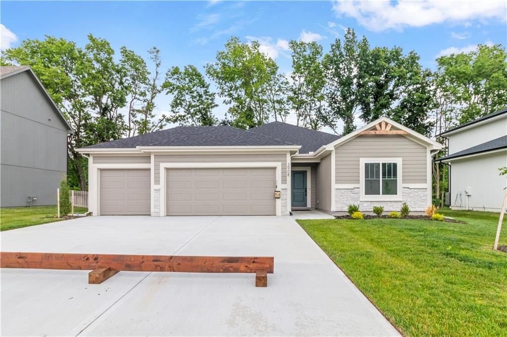 3908 SE Adams Drive, Blue Springs, MO