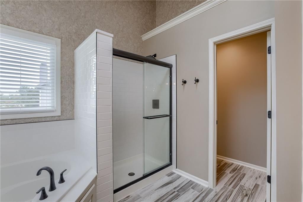 8801 N Oregon Avenue — photo 36