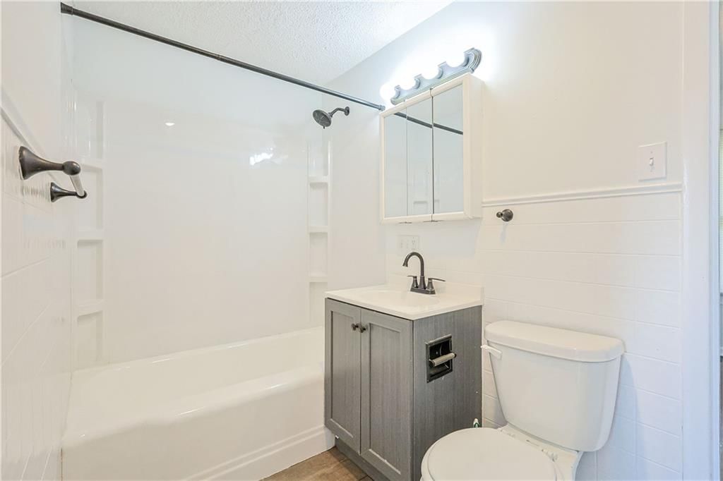 3109 S 40th Terrace — photo 17