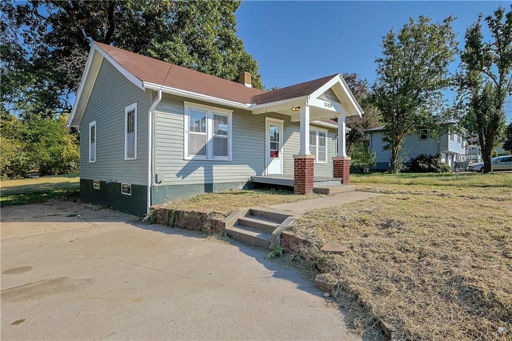 3109 S 40th Terrace — photo 3