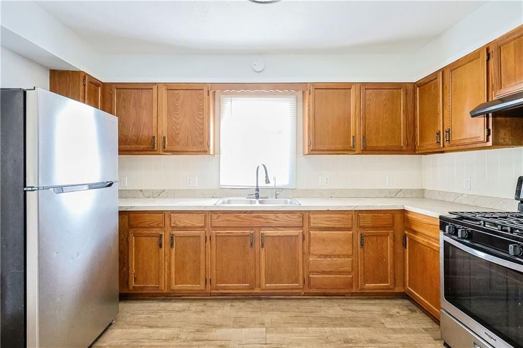 3109 S 40th Terrace — photo 8