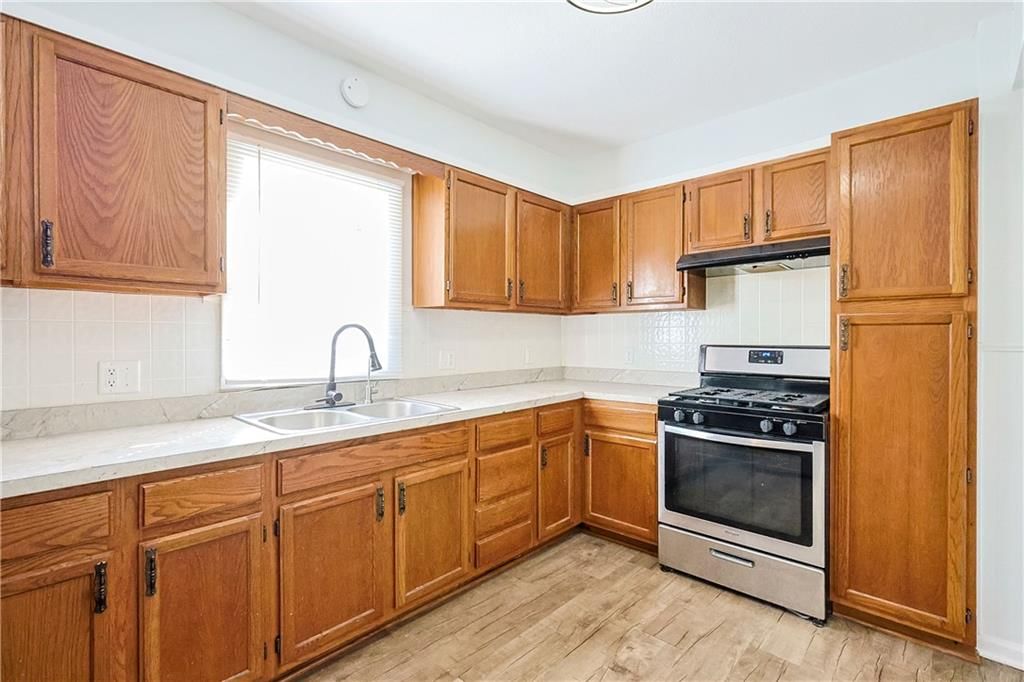 3109 S 40th Terrace — photo 9