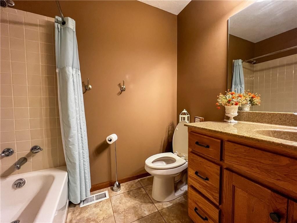 1140 NE 70th Street — photo 17