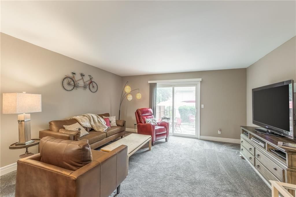 10219 W 96TH Terrace — photo 4