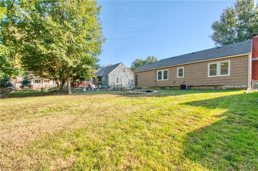 5320 Birch Street — photo 21
