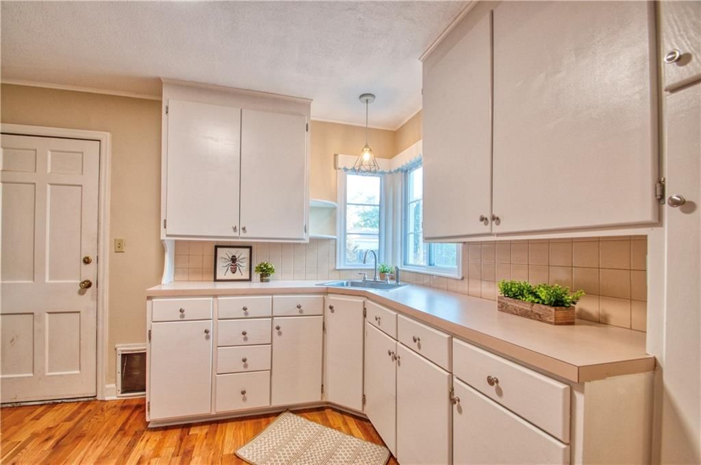 5320 Birch Street — photo 10