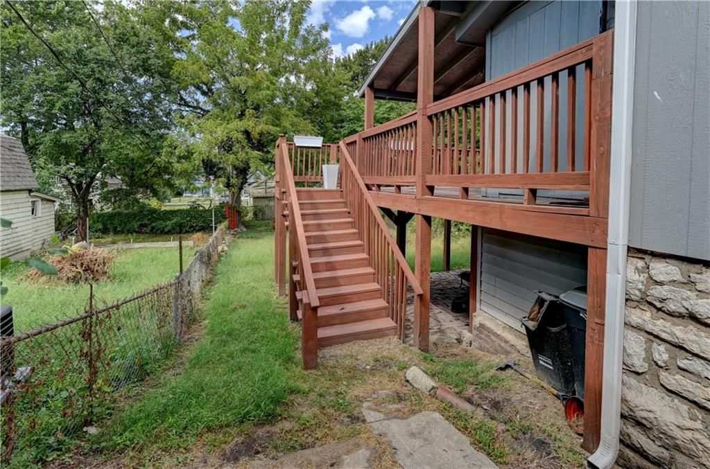 112 Bellaire Avenue — photo 29