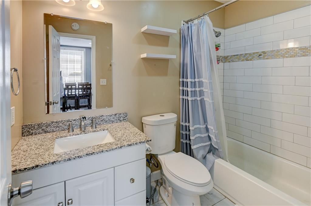 112 Bellaire Avenue — photo 10