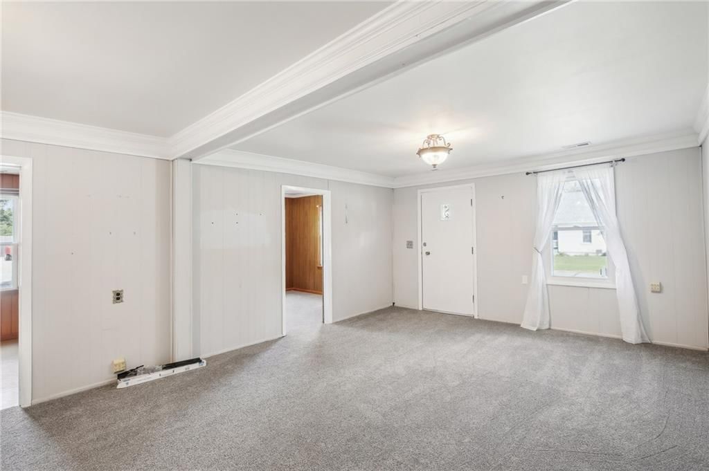 822 W 10th Street — photo 12