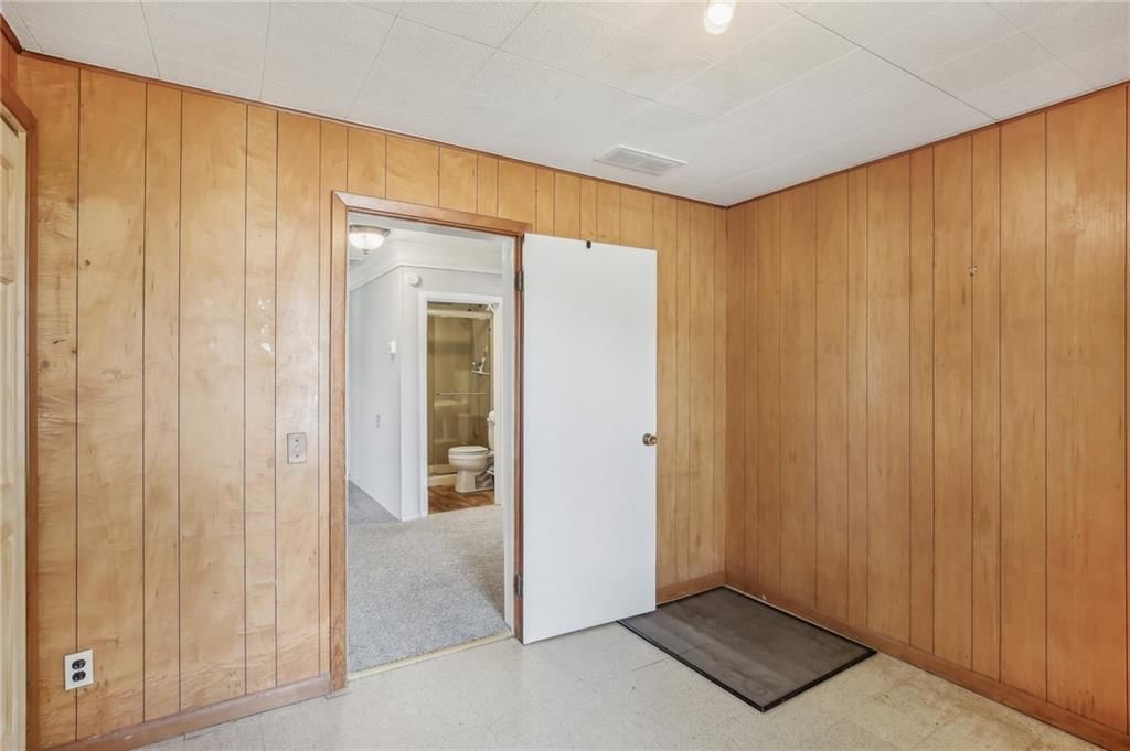 822 W 10th Street — photo 19
