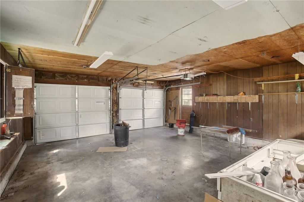822 W 10th Street — photo 31