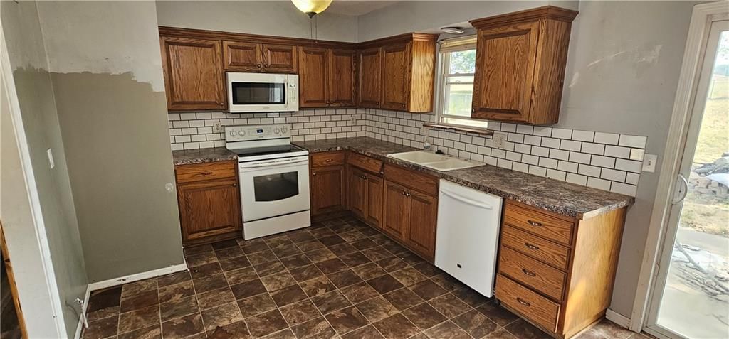 704 W McDowell Street — photo 6