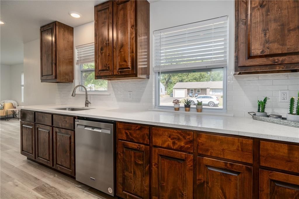 2517 Century Drive — photo 11