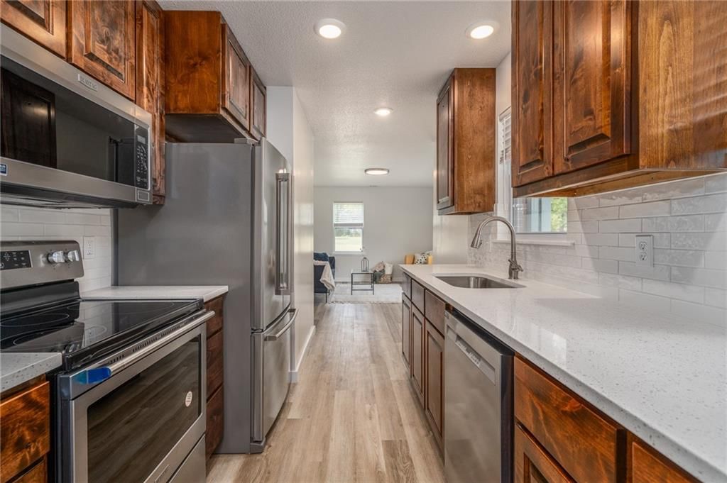 2517 Century Drive — photo 10