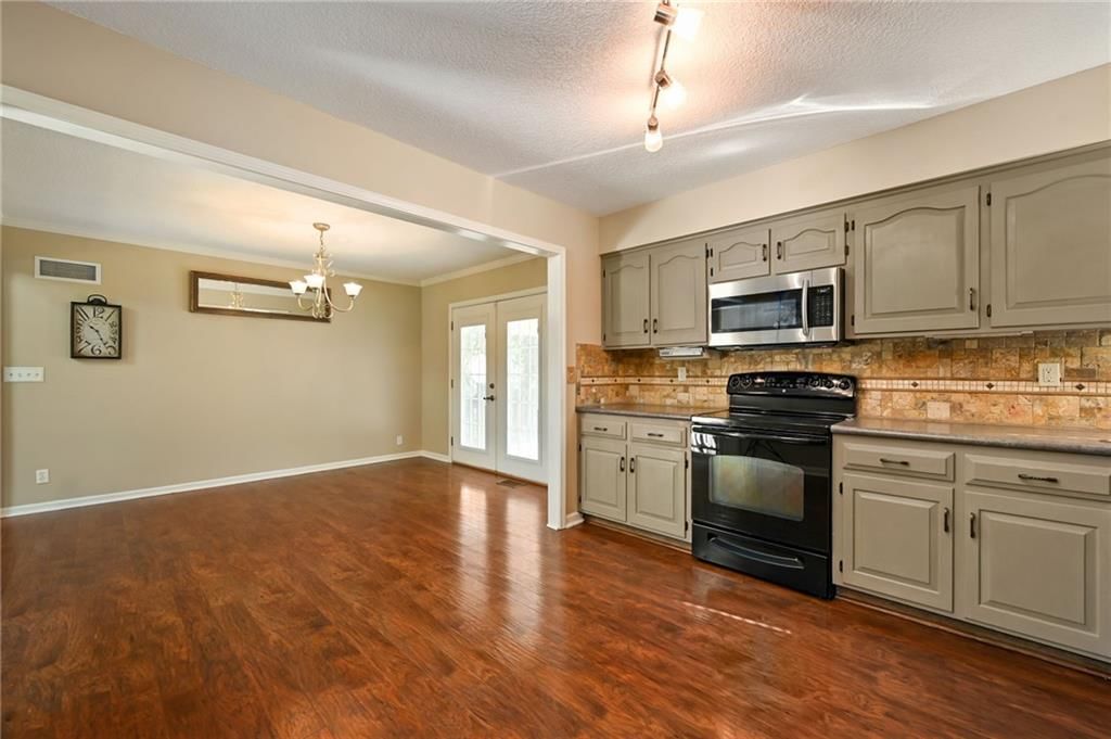 14902 W 84th Street — photo 16