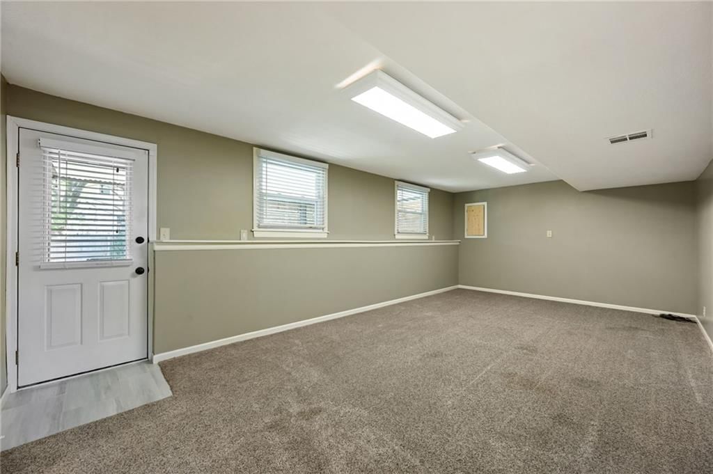14902 W 84th Street — photo 25