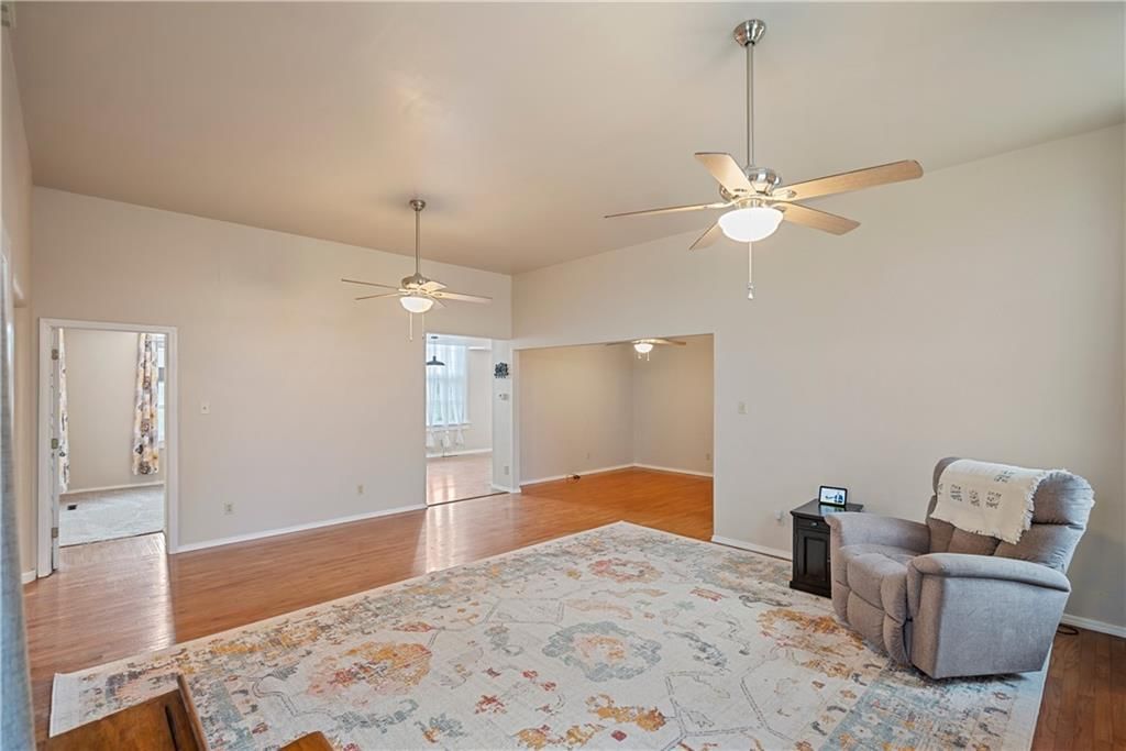 4648 Cr 4300 N/A — photo 17