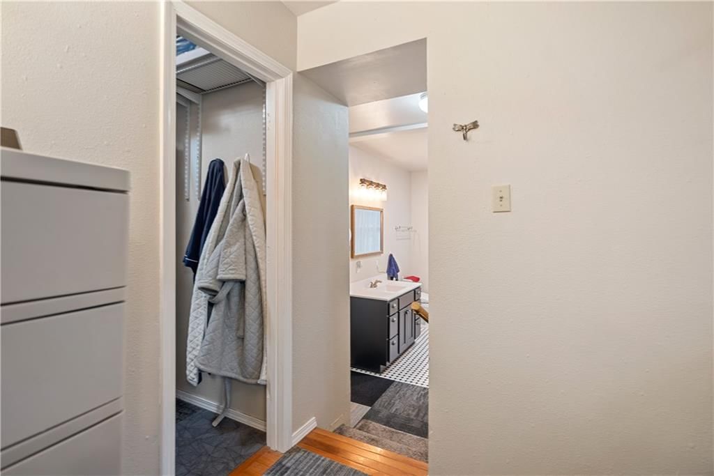 4648 Cr 4300 N/A — photo 28