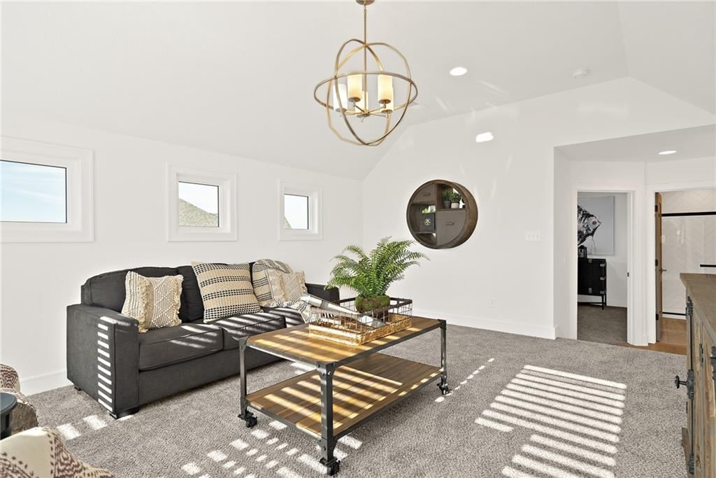 369 NW Patch Court — photo 36