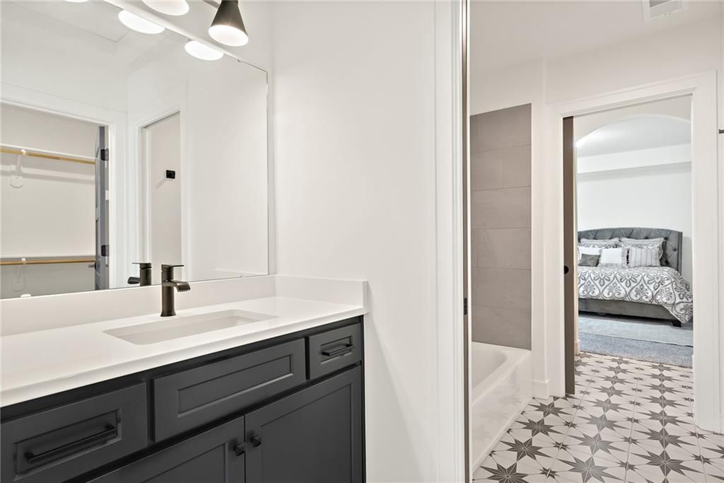369 NW Patch Court — photo 45