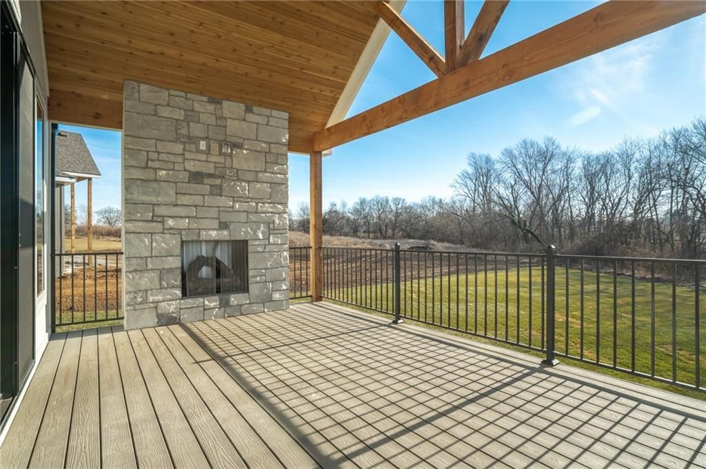 369 NW Patch Court — photo 46