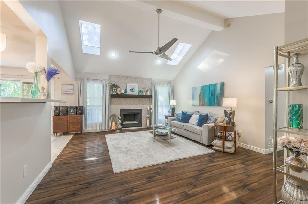 2566 NE Dale Hunter Lane — photo 13