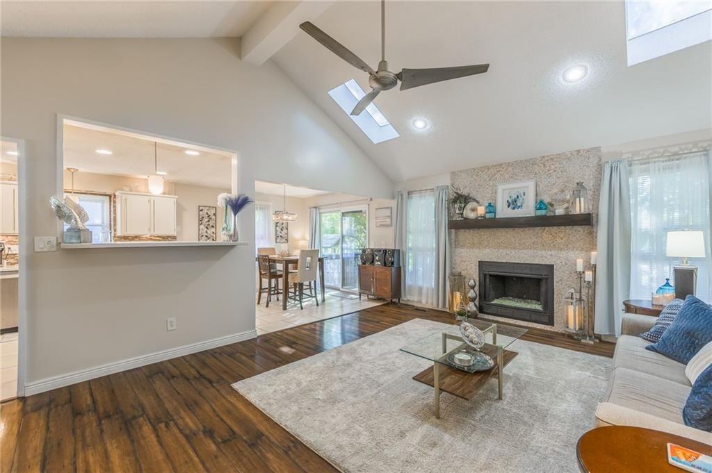 2566 NE Dale Hunter Lane — photo 17