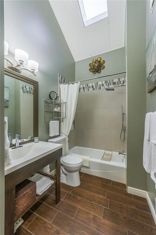 2566 NE Dale Hunter Lane — photo 31