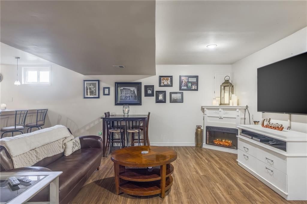 2566 NE Dale Hunter Lane — photo 33