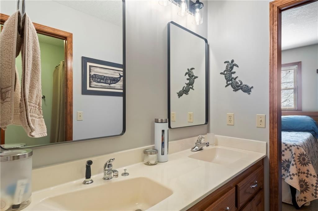 1800 Paddock Drive — photo 41