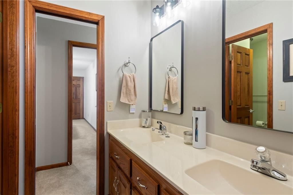 1800 Paddock Drive — photo 43