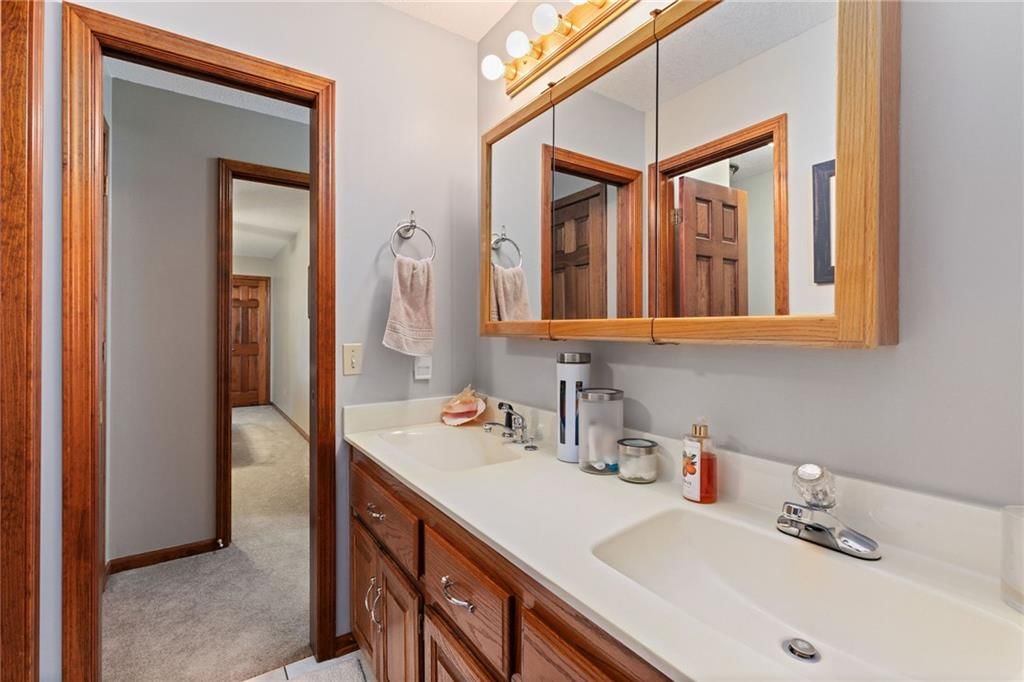 1800 Paddock Drive — photo 48