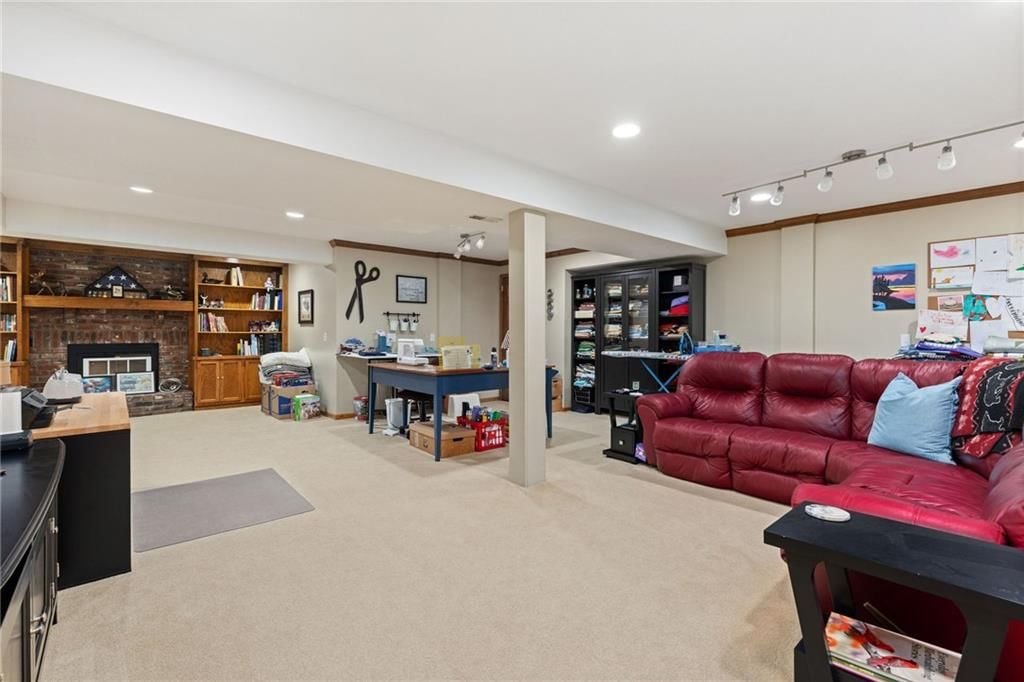 1800 Paddock Drive — photo 51