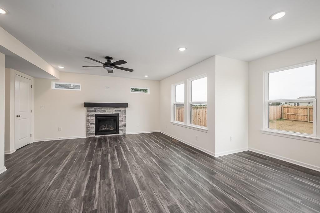 11211 Rowland Avenue — photo 5