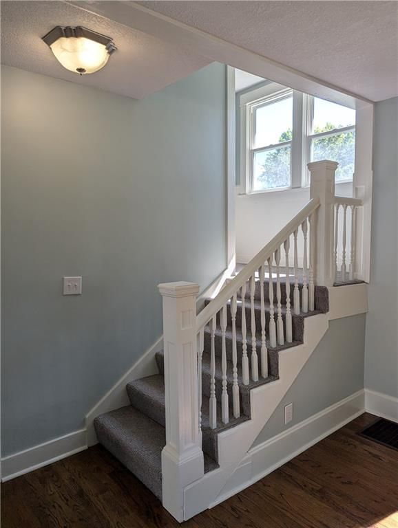 707 Procter Place — photo 10