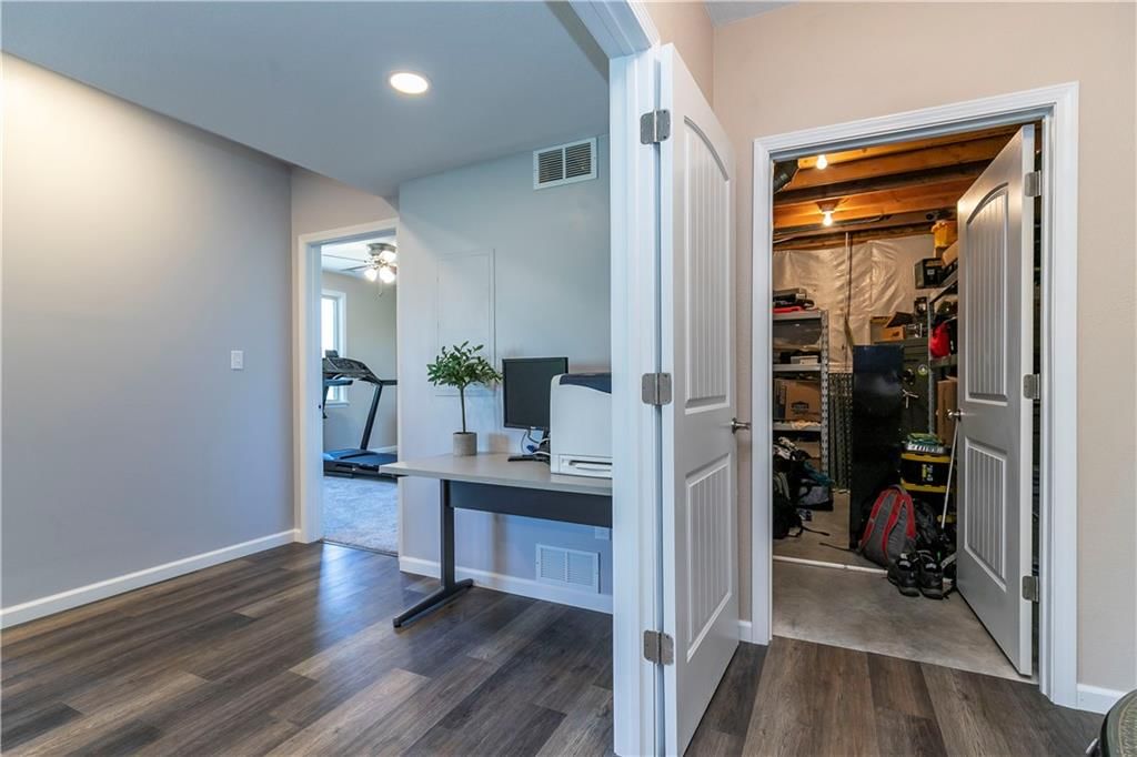 16907 Meadow Creek Court — photo 26
