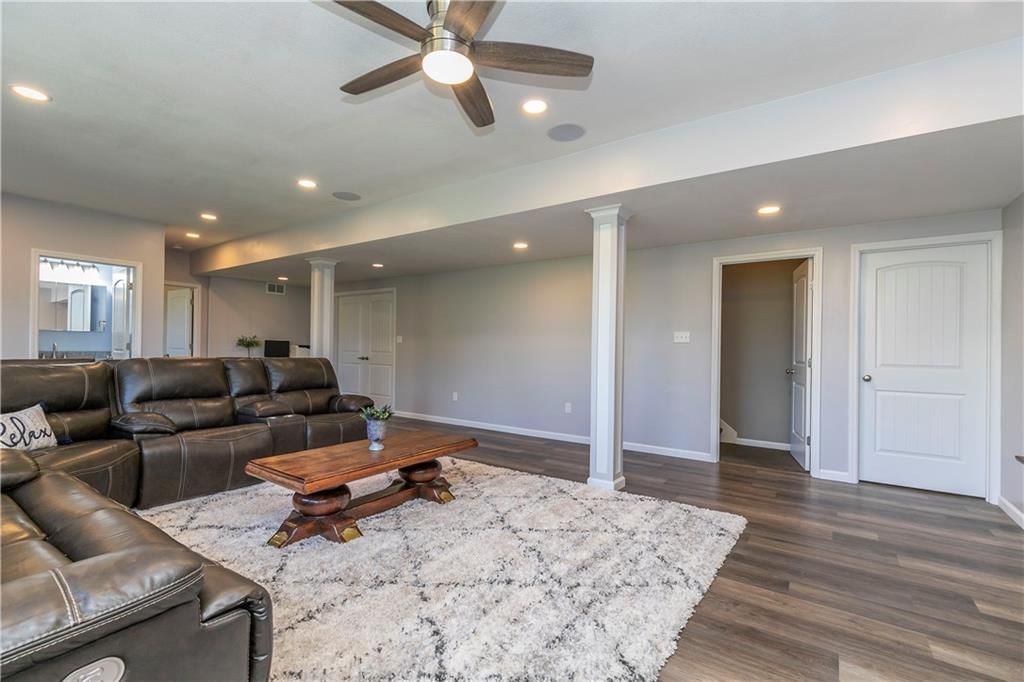 16907 Meadow Creek Court — photo 28