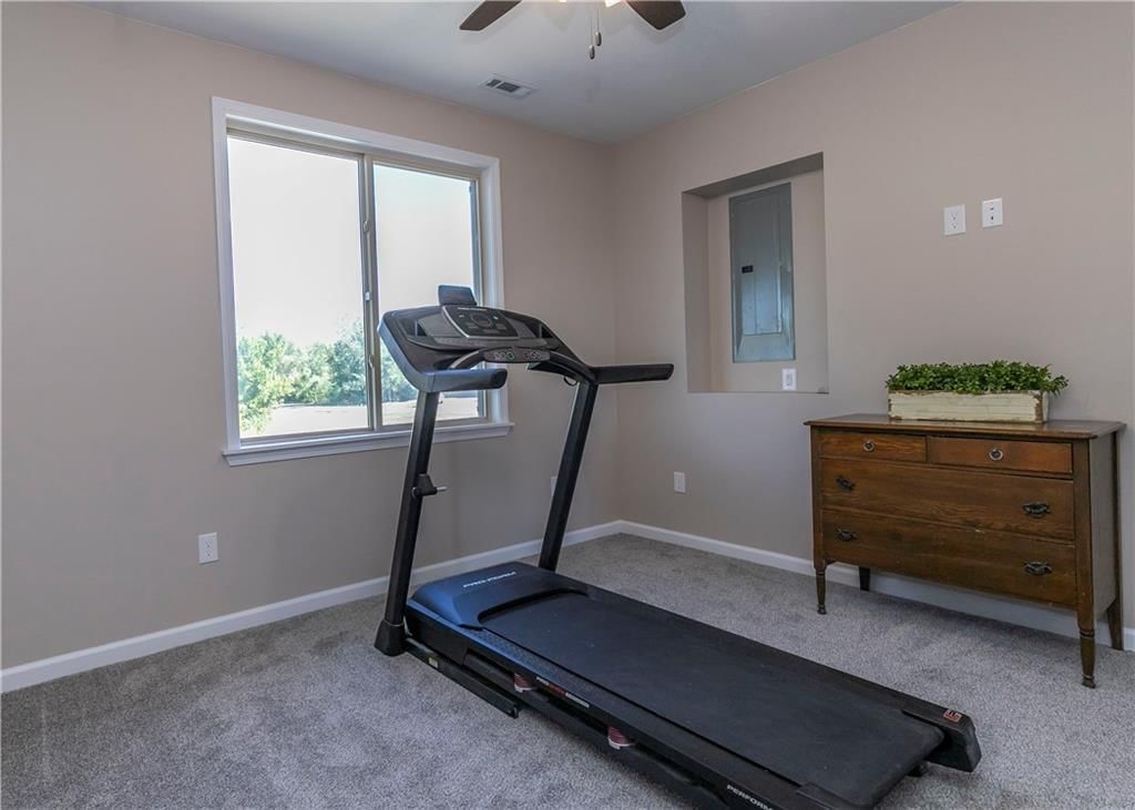 16907 Meadow Creek Court — photo 32