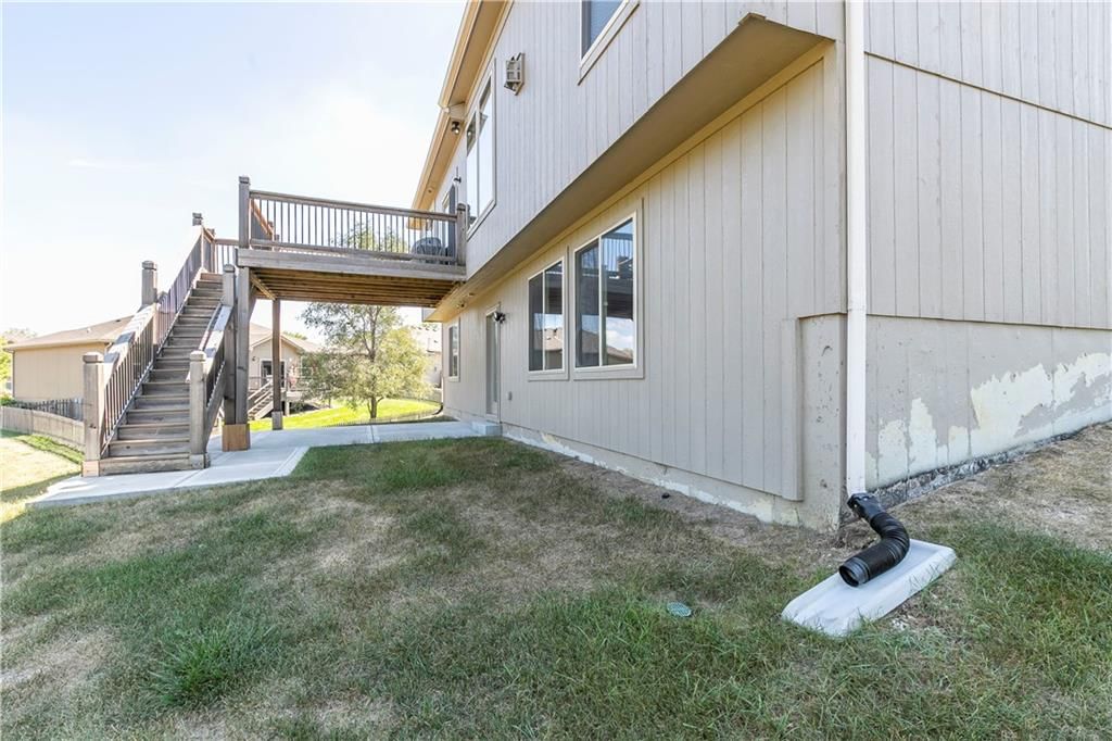 16907 Meadow Creek Court — photo 34