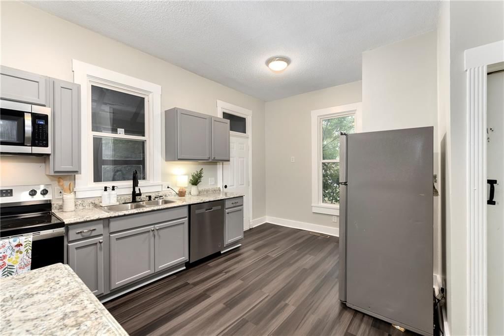 621 Walnut Street — photo 16
