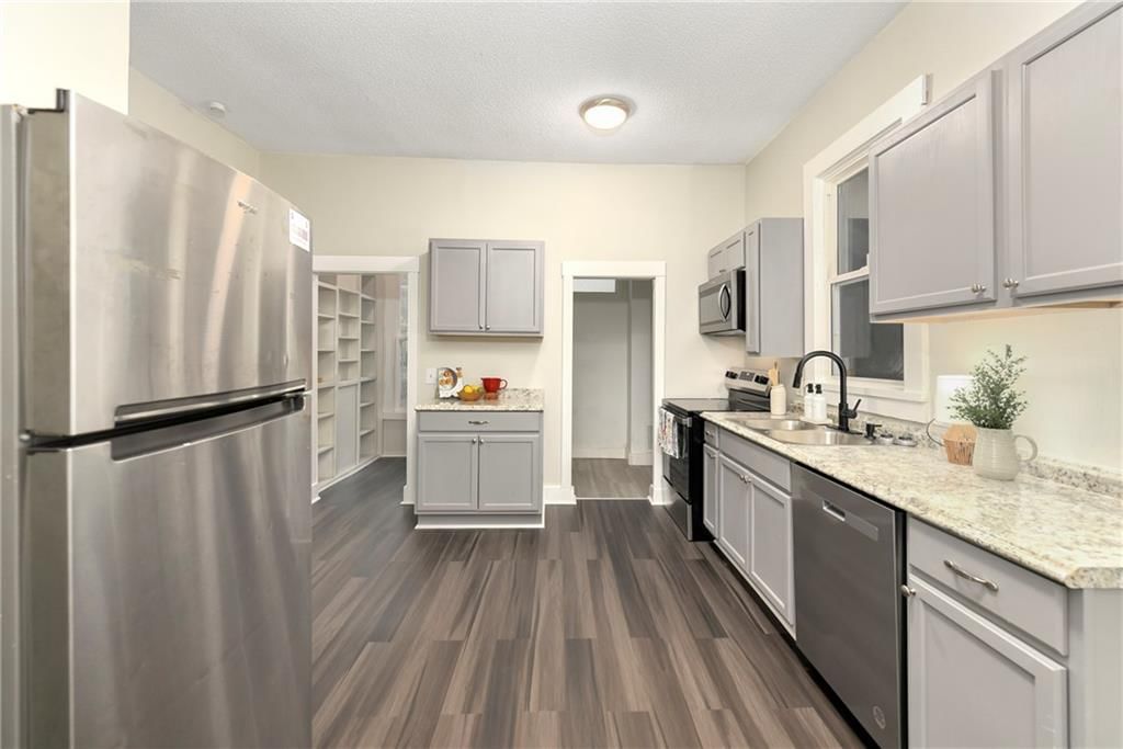 621 Walnut Street — photo 18