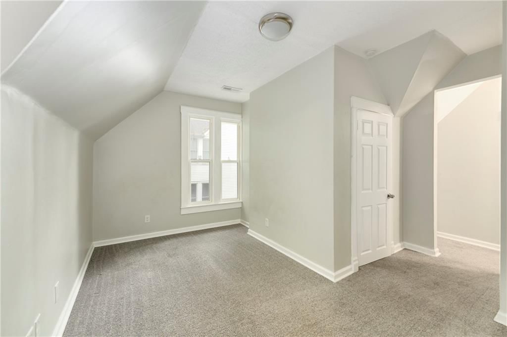 621 Walnut Street — photo 24