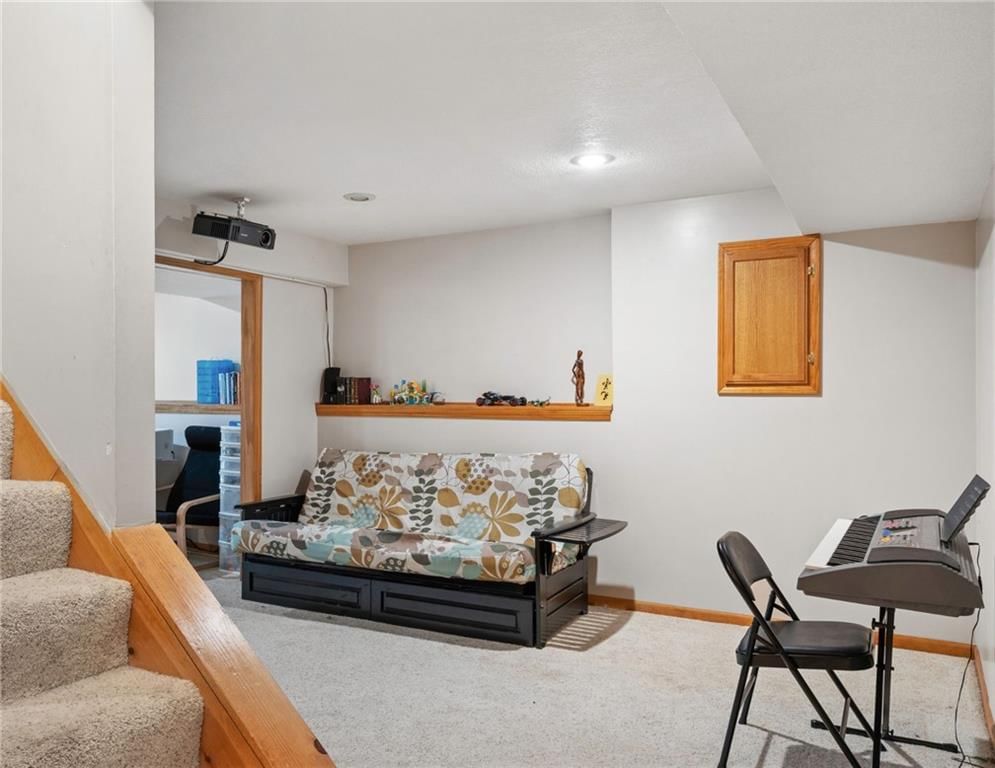 8233 N Flora Avenue — photo 34