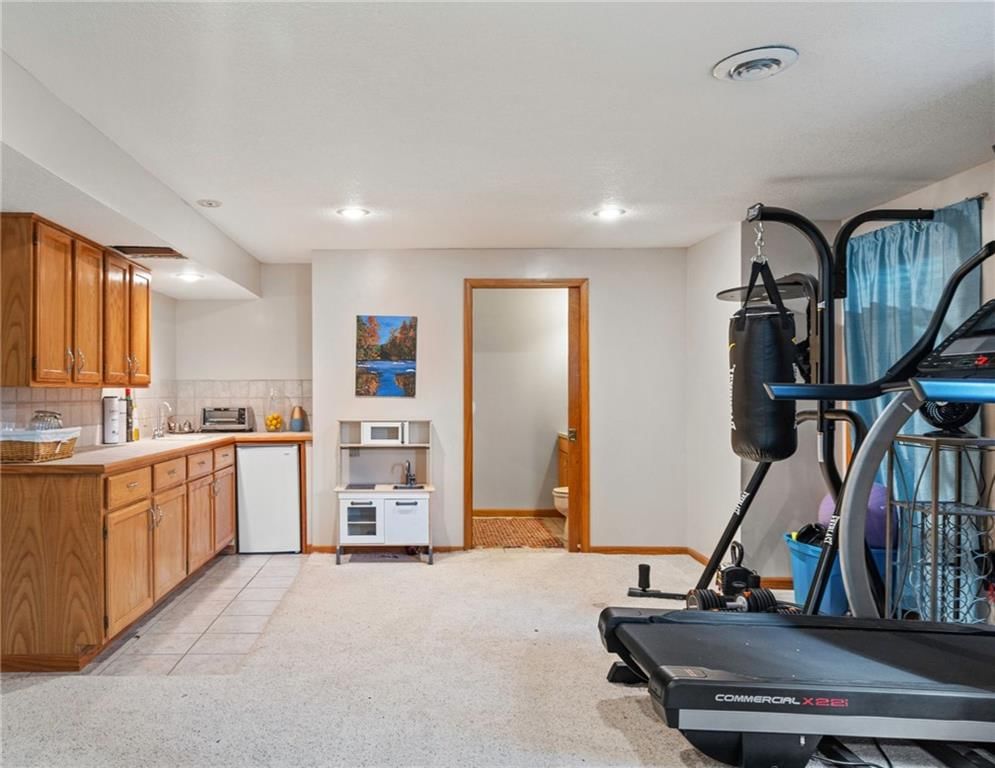 8233 N Flora Avenue — photo 38