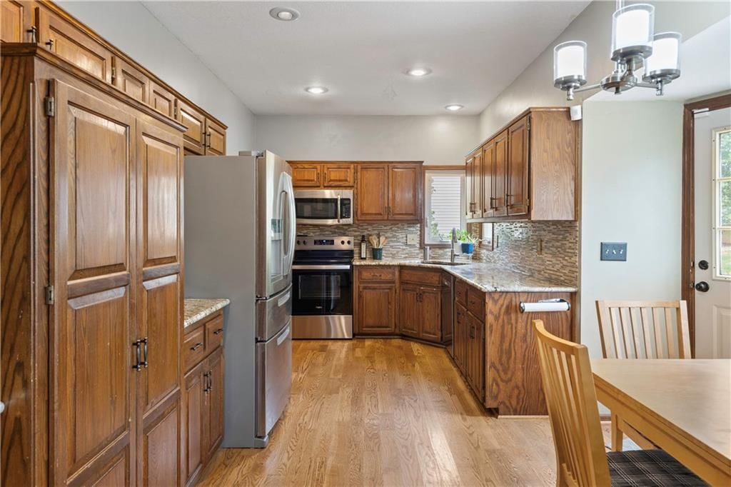 8233 N Flora Avenue — photo 5